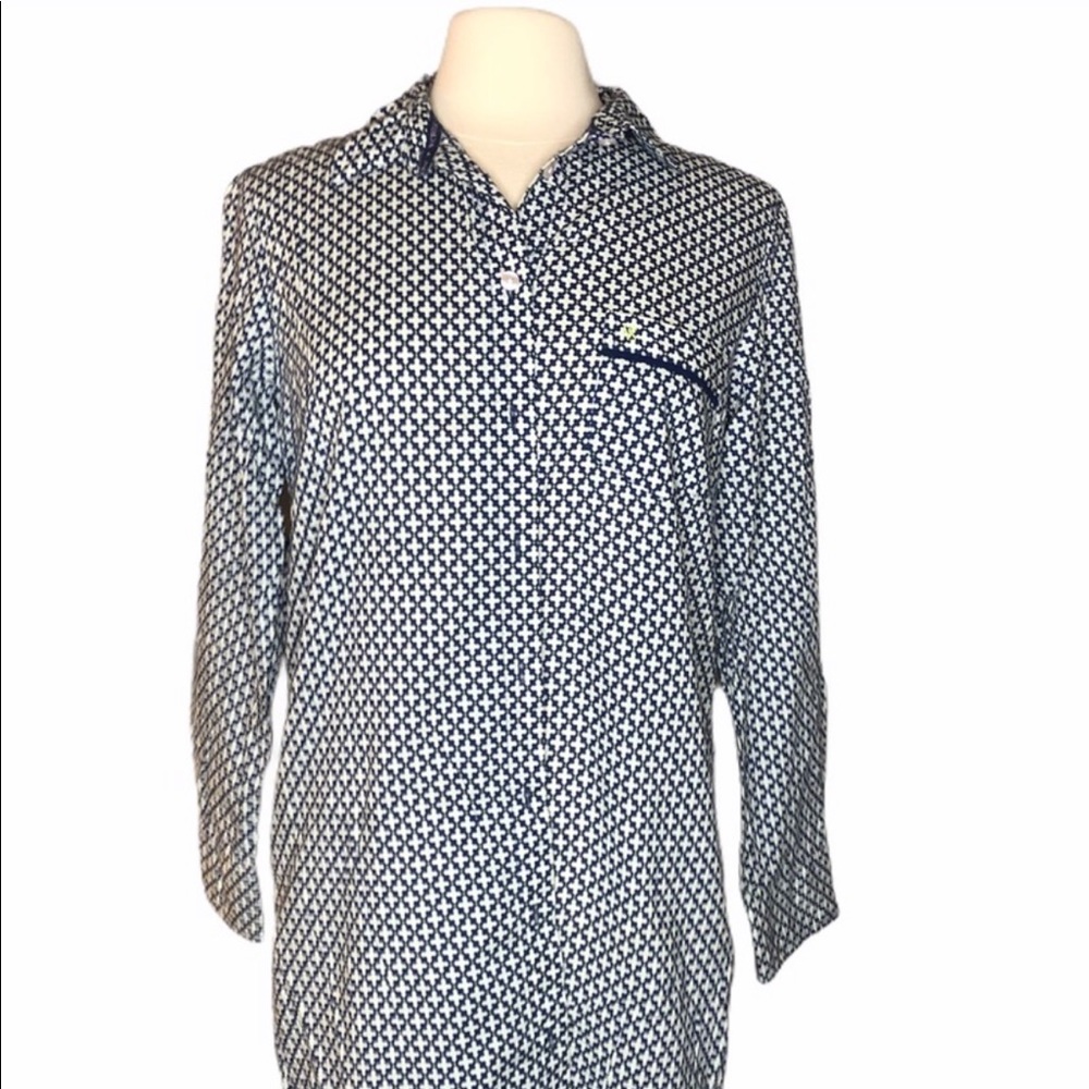 Victoria’s Secret Blue and White Sleep Shirt with pocket